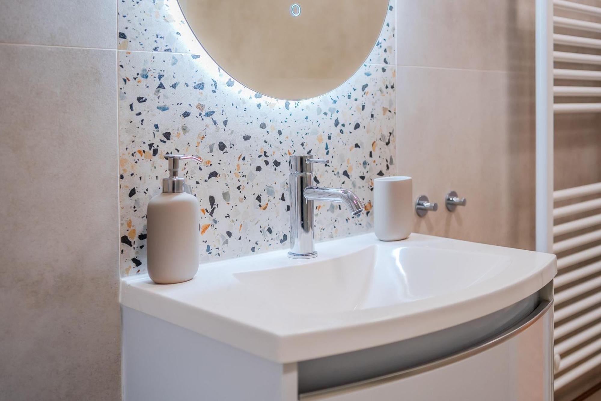 Peaceful Nest In City Center - Happy Rentals ザグレブ エクステリア 写真